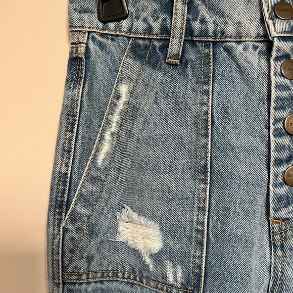 Evidnt Button Fly Raw Hem Distressed Jeans - Picture 5 of 15
